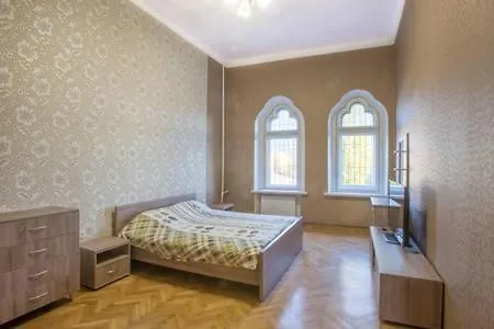 Renovated In The Center Town *
