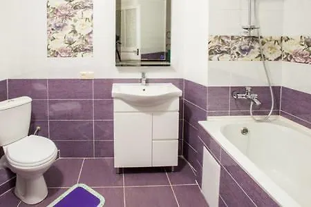 Renovated In The Center Town *